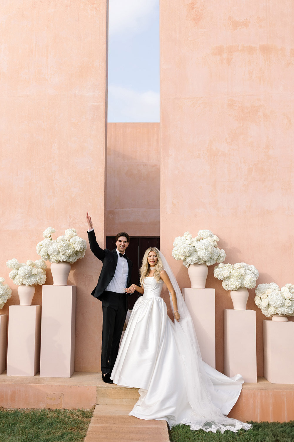 wedding ceremony at neuendorf house