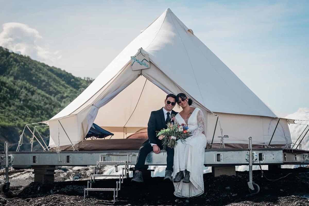 multi-day-weddings-in-alaska-on-glaciers-Soul-and-Sky-Weddings
