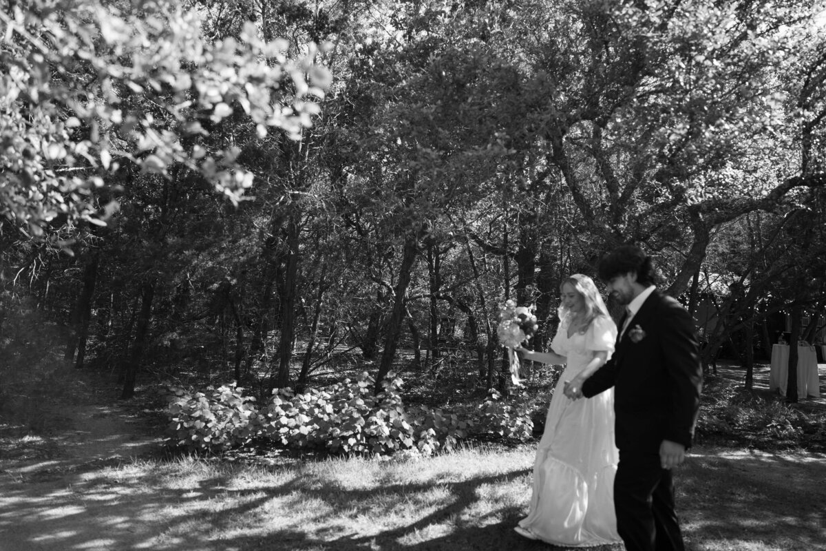 Chloe&ThomasWeddingPhotos_Previews_AustinWeddingPhotographer_HereafterFilms-57