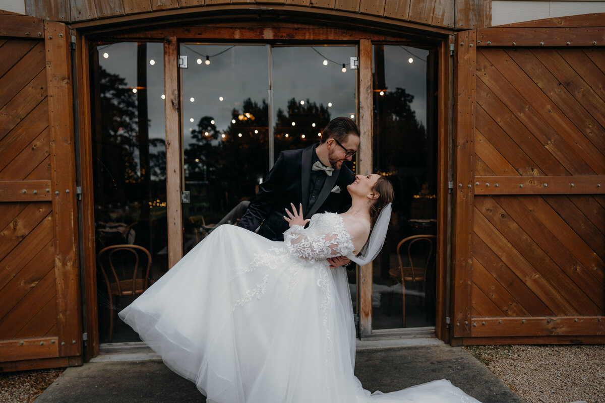 An example of Mornington Peninsula wedding photography from Jake Grinde Photography.