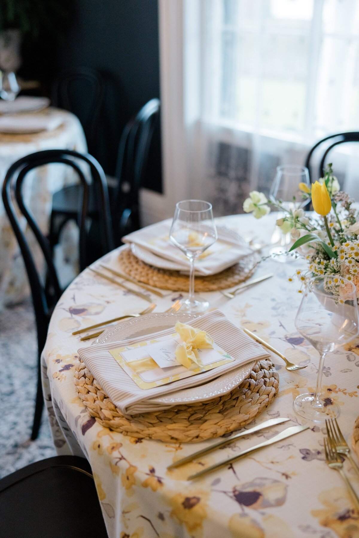 spring-tablescape-design