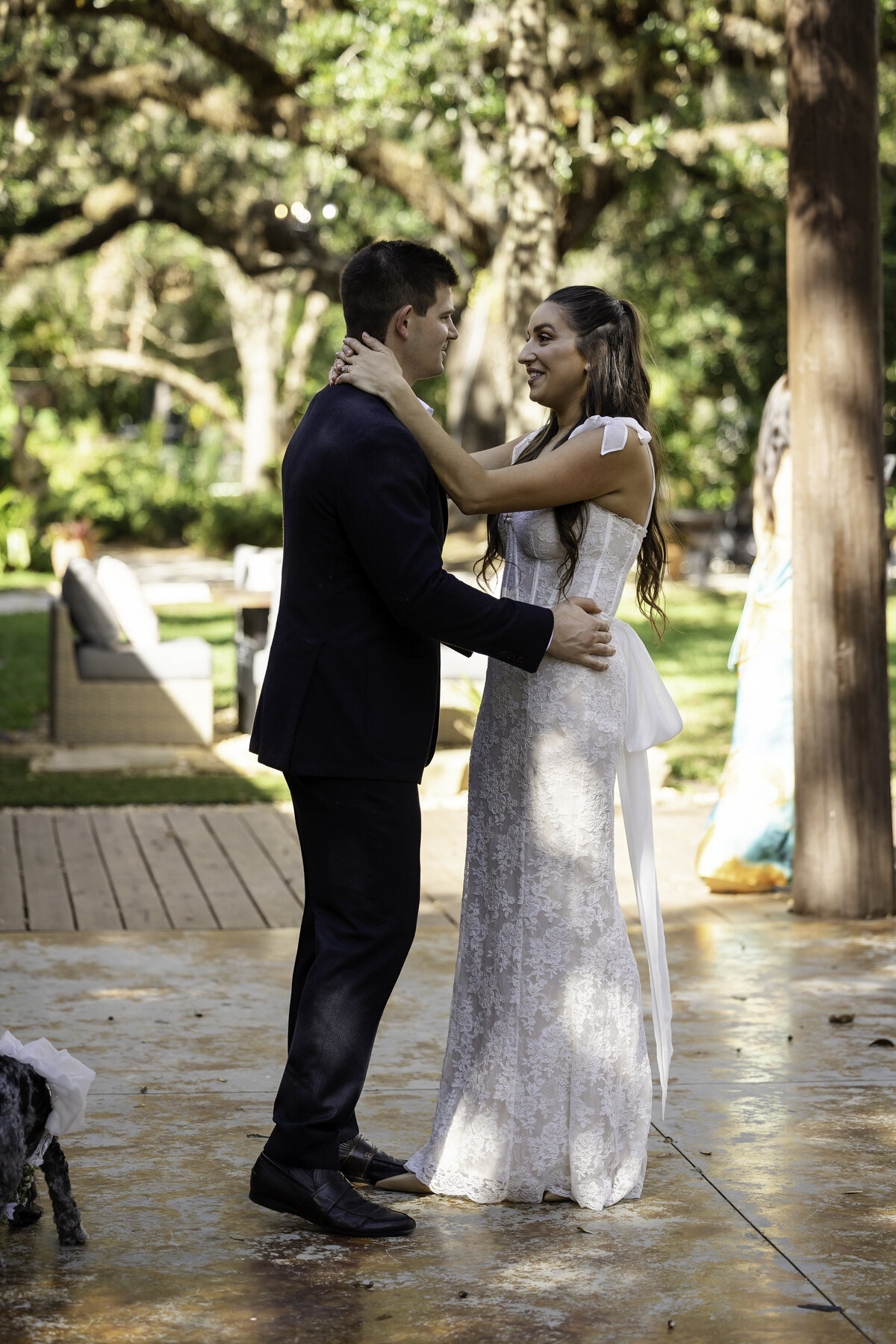 0213-cara-dehart-lewis-photography-del-favero-oasis-tampa-elopement-in-florida-chantilly-chic-celebrations