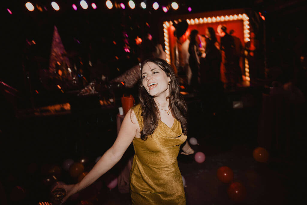 87.eastside-bowl-bowling-alley-prom-inspired-wedding-modern-vintage-events