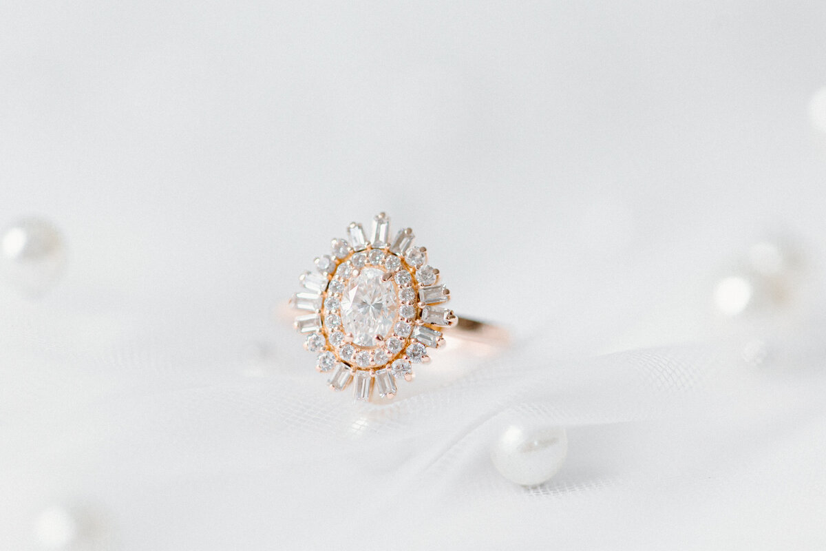 gold-diamond-engagement-ring