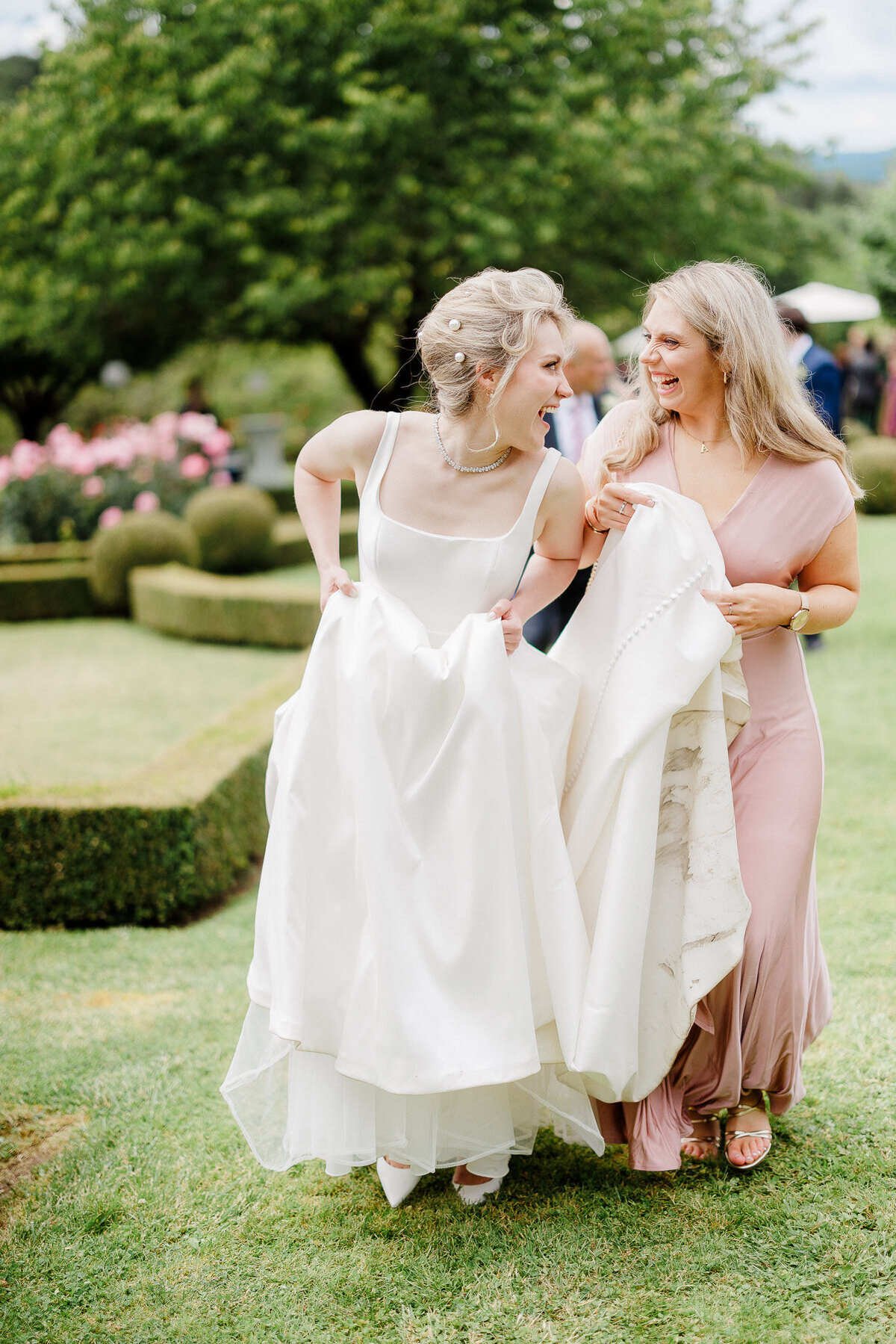 Modern_Chic_Chateau_Valouze_Destination_Wedding_Photographer-71