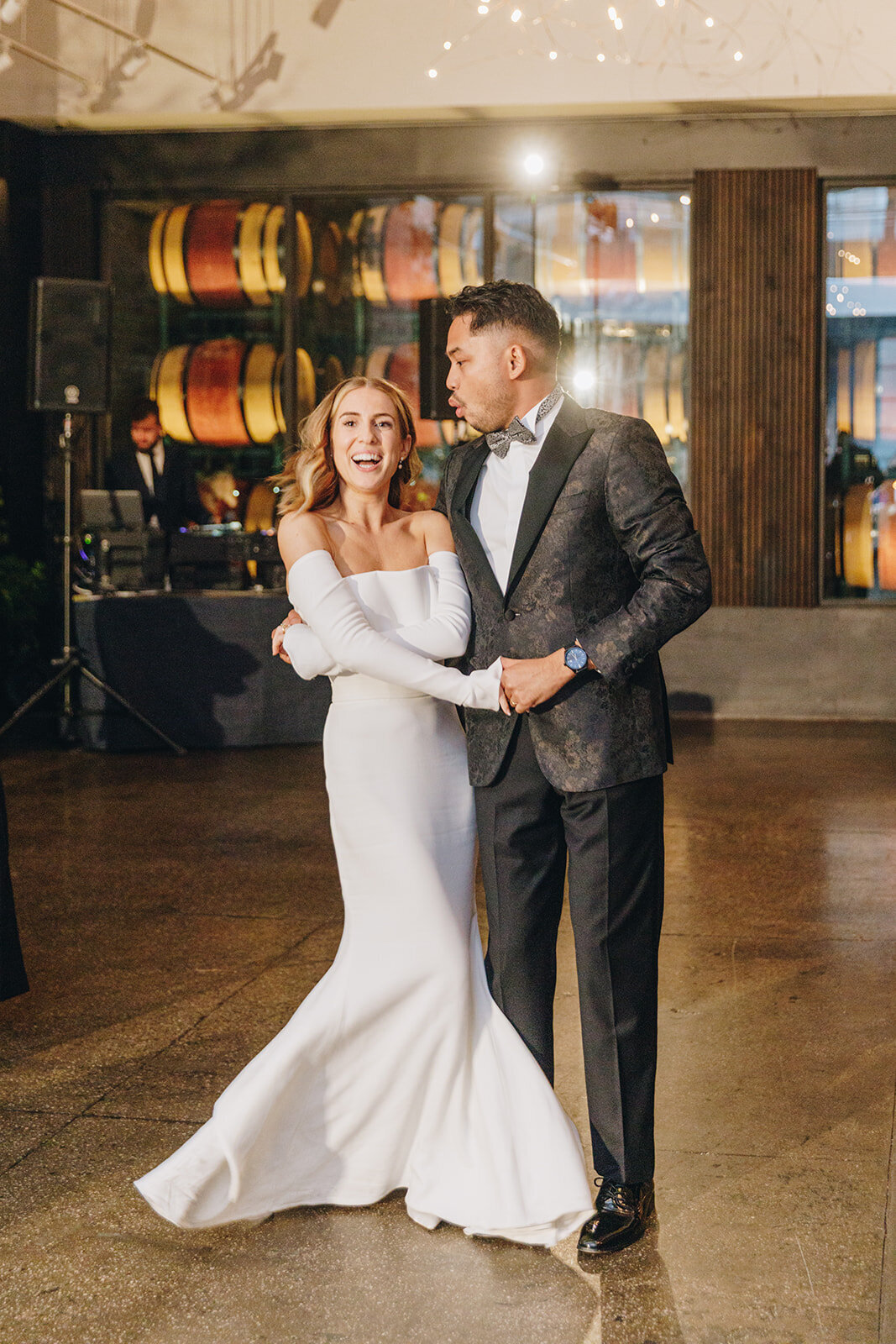 RV_Brooklyn_Winery_Wedding_Wild_Sound_Photography_1J6A7100