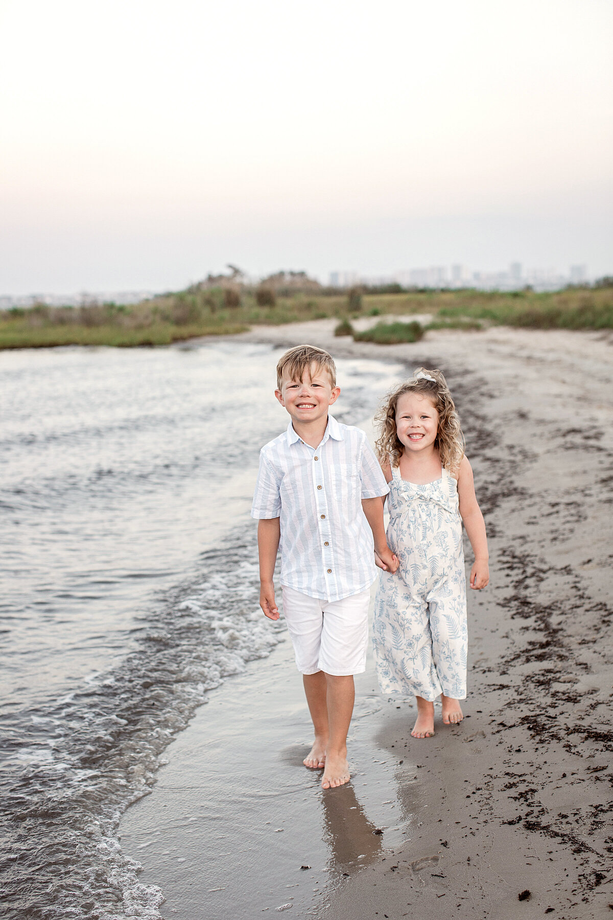 family photos by the beach | Nicola Herring Photography