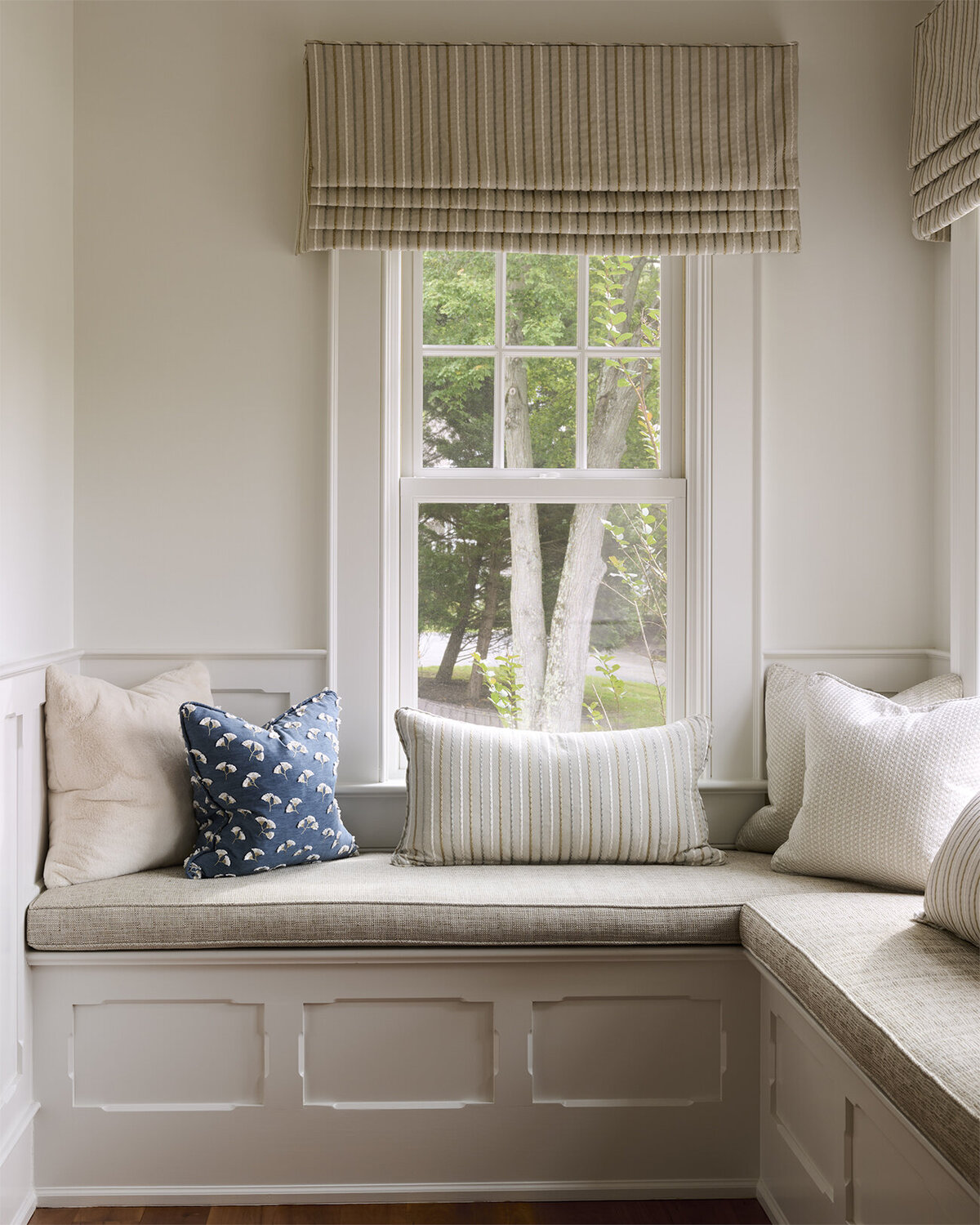 lantern_lores_window_02