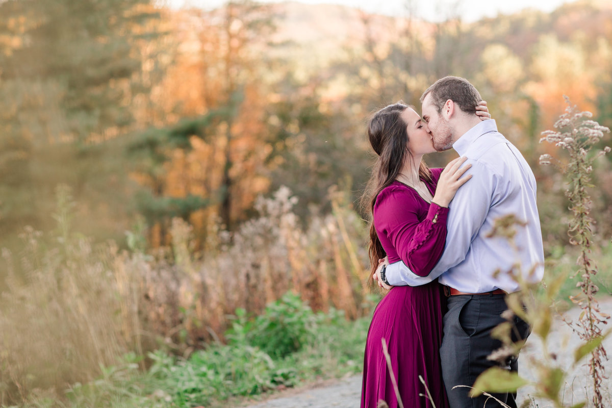 Jennifer B Photography-Moses Cone Manor-Jamie & Casey-Engagement-2019-0216