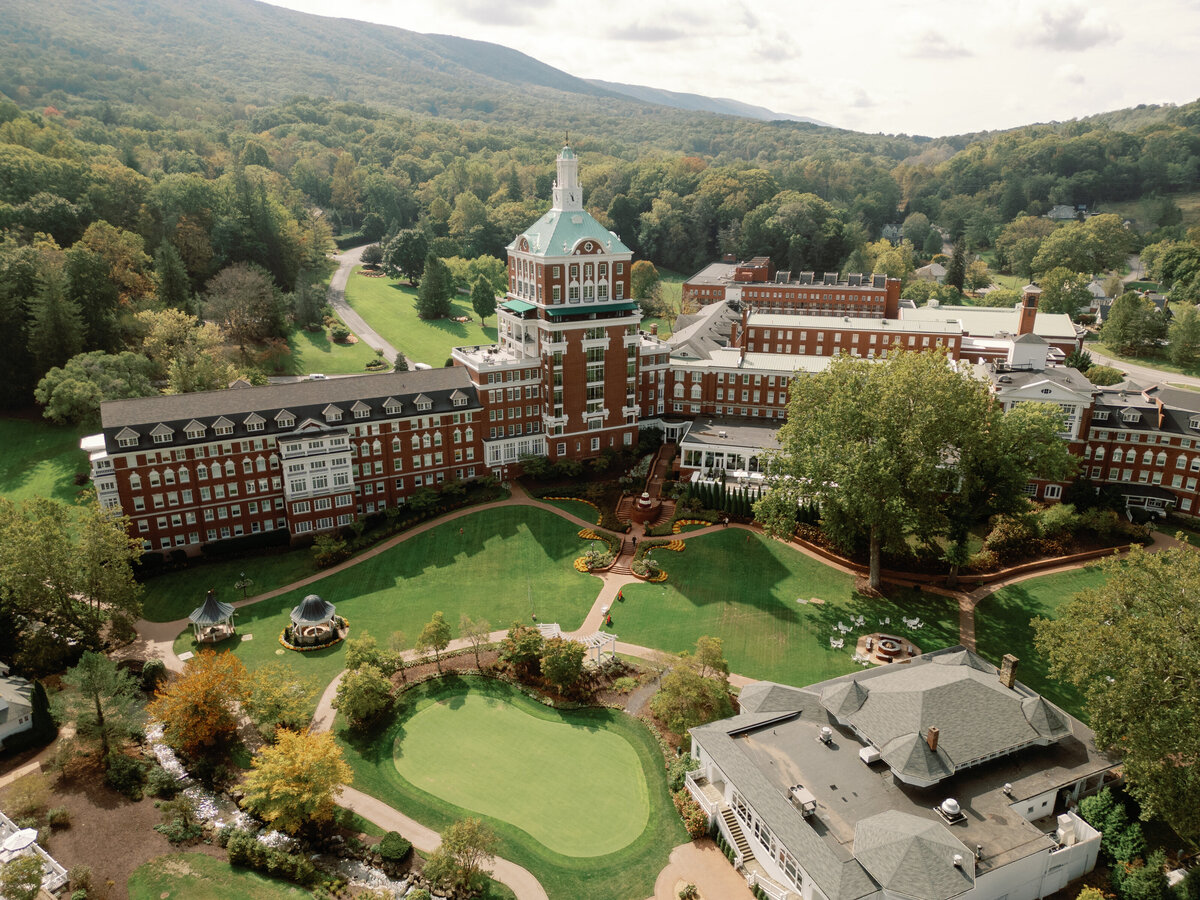Omni-Homestead-Wedding-Planner-Hot-Springs-1