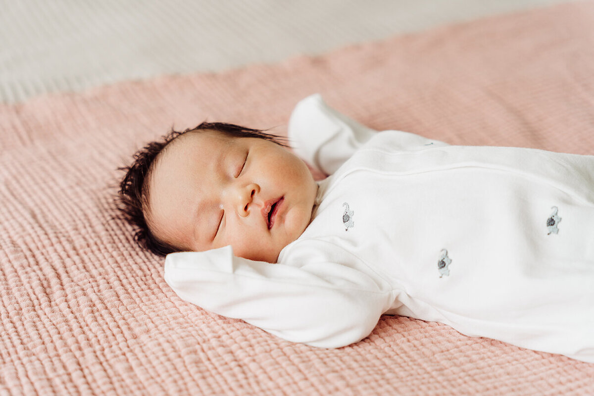 jenna-brown-photography-family-boston-indoor-newborn-65