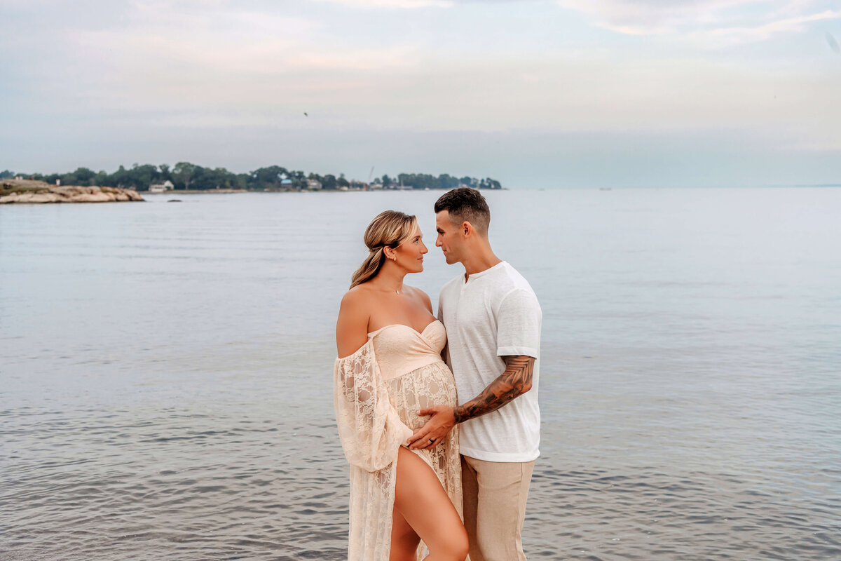 darien-maternity-photo