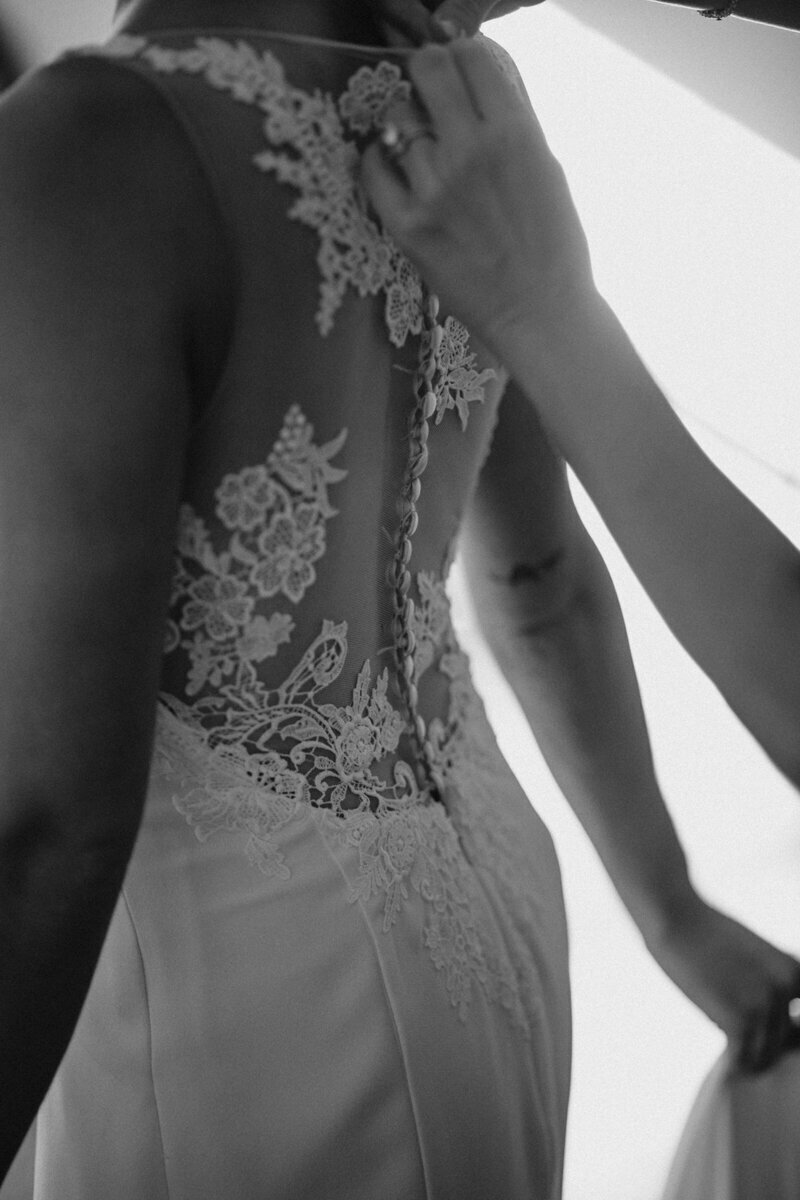 black-and-white-back-of-wedding-dress-lace-detail-shot-connecticut-wedding