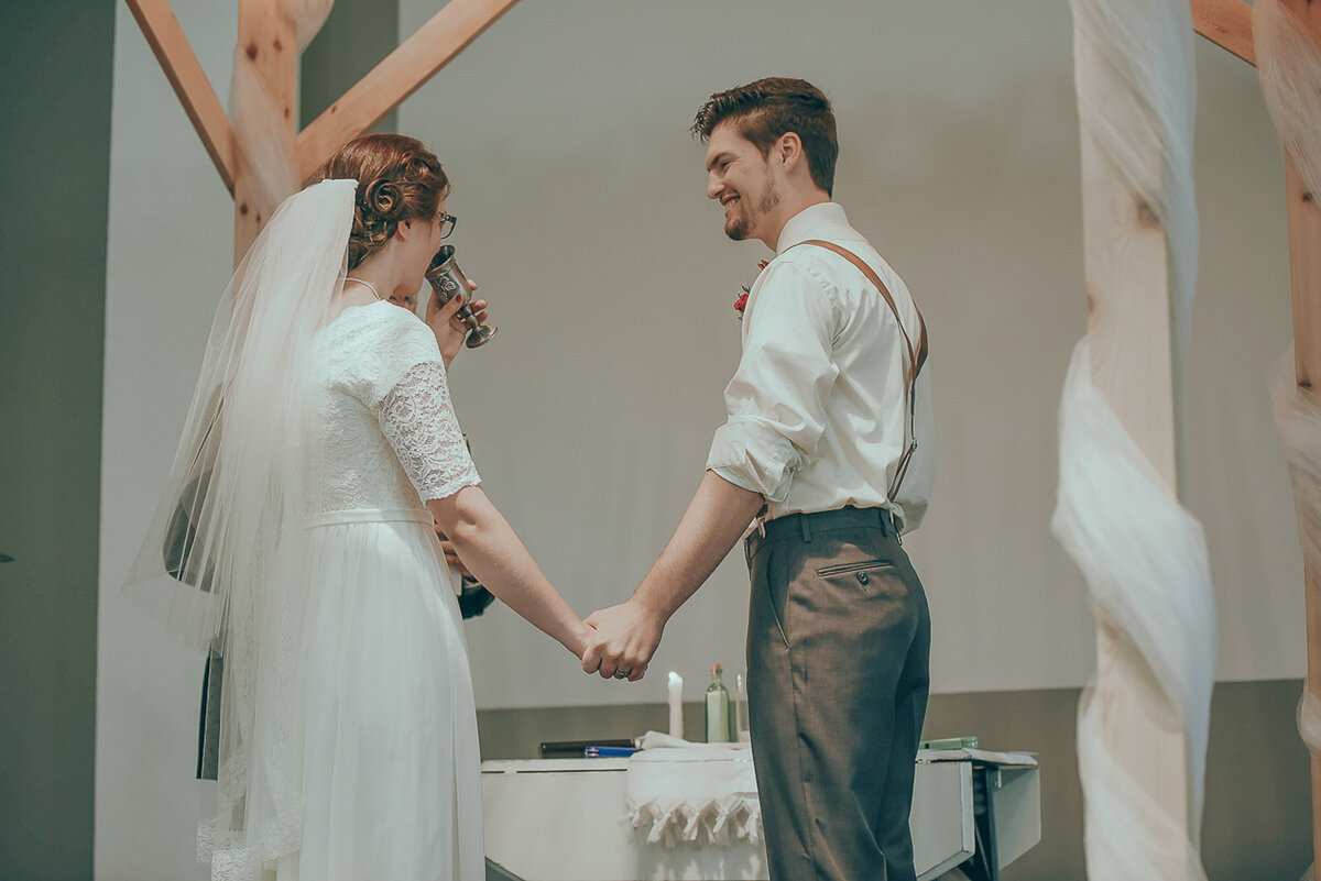 wedding ceremony | Iowa wedding photographer | Iowa Photographer | Playlife | Cedar Rapids | Iowa City | Kalona | Alaynna Ann Schwartz-88