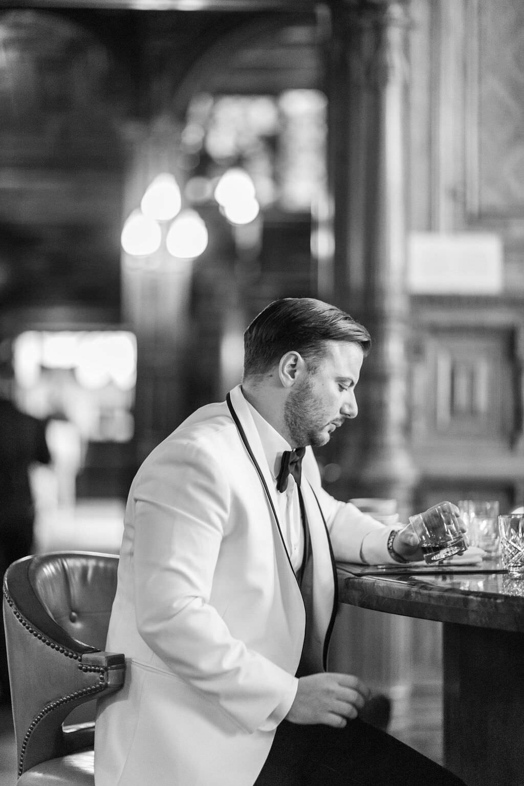 Cathédrale Marie-Reine-du-Monde Wedding_montreal best wedding photographer | luxury moment photography-1682