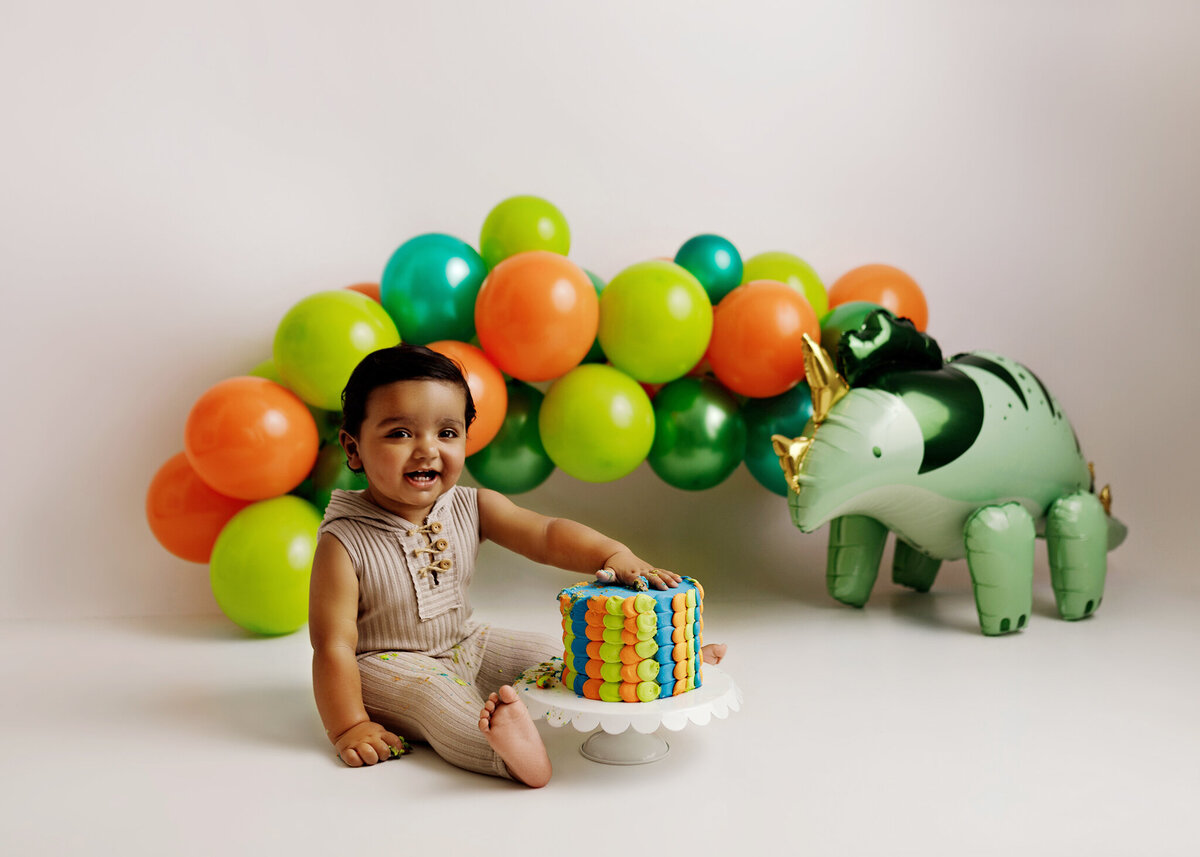 Best Edmonton Baby and Cake Smash Photography_Kelsie Kelly Photographer 2024 (8)