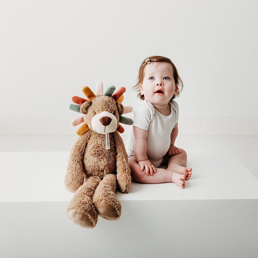 oneyearphoto, 1jaarfotoshoot, tijdlooskinderportret, lichtkinderportret, fotograafbrabant, fotograafettenleur, zundert, rucphen, fotostudiorucphen
