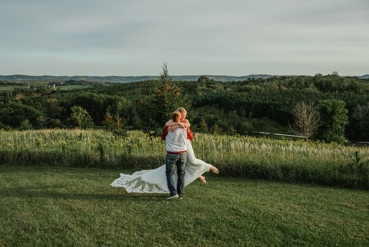 mondovi wedding photographer-122