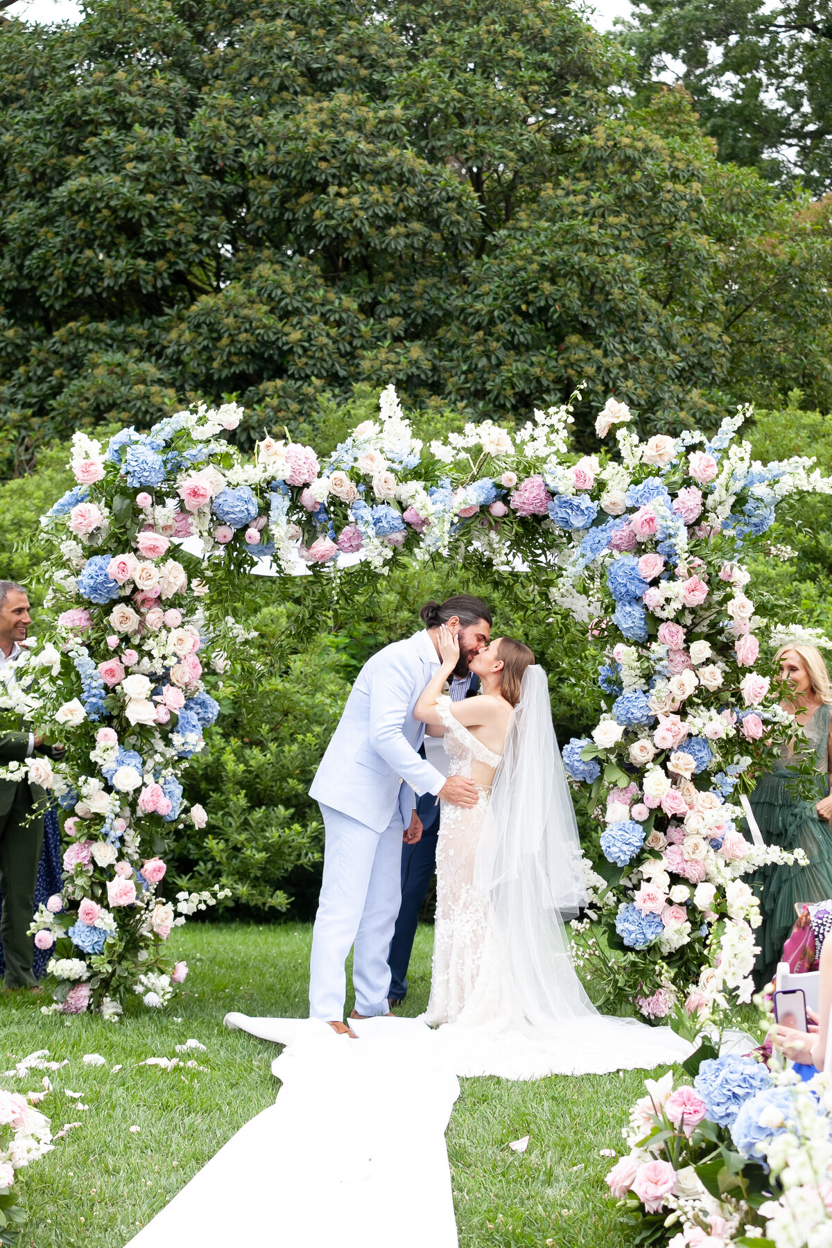 brooklyn-garden-chic-summer-wedding-ahp-45
