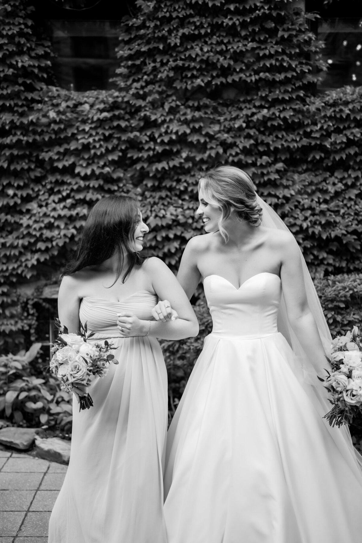 Squirmy_Grubs_Burcaw_Hannah_Shane_Wedding_Minneapolis_Mansion_VanDusen_MN_164