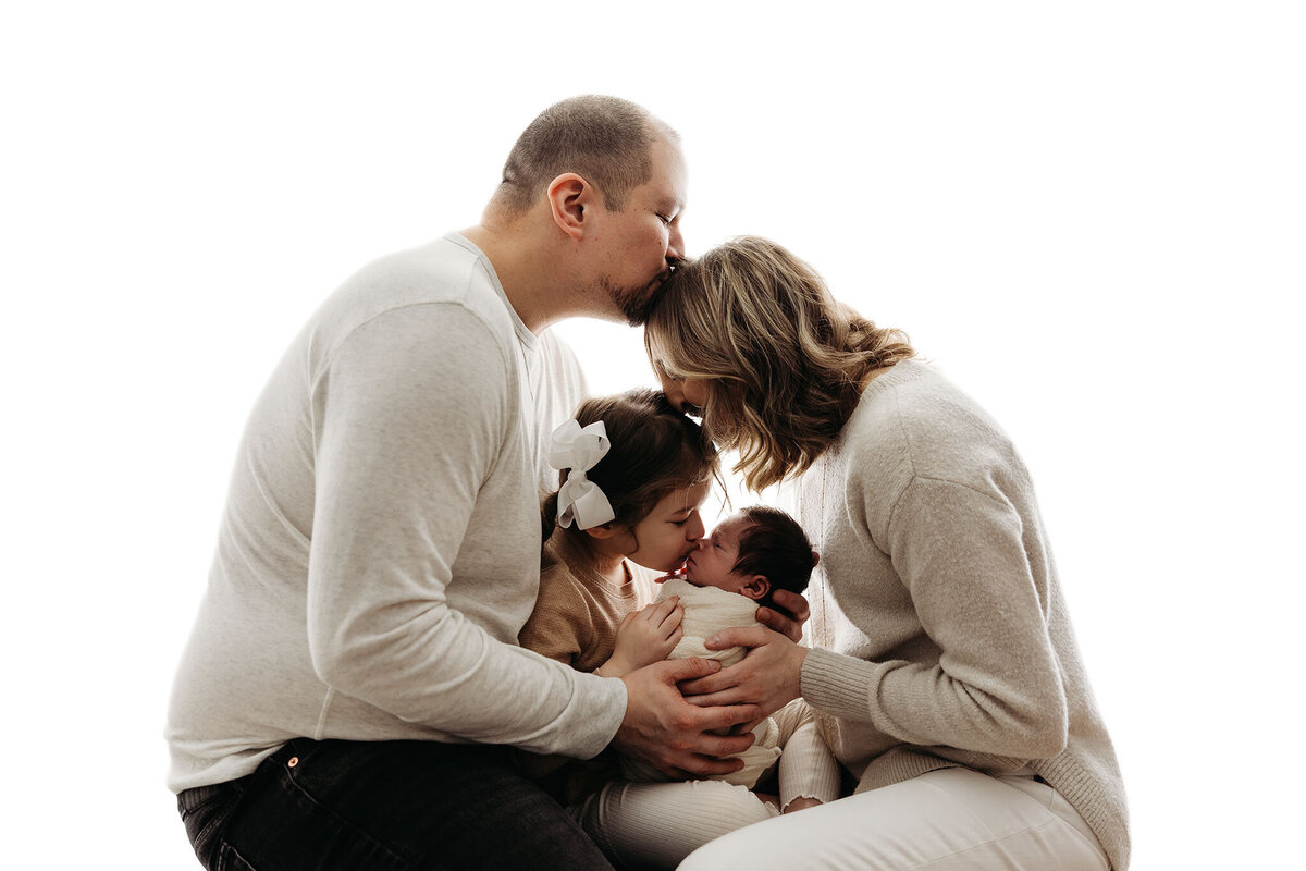 arielle_elizabeth_photography_newborn photographer, family photographer, baby photographer, milestones photographer, studio, near traverse city, near charlevoix, near petoskey, near gaylord, near harbor springs, michigan photographer_01203