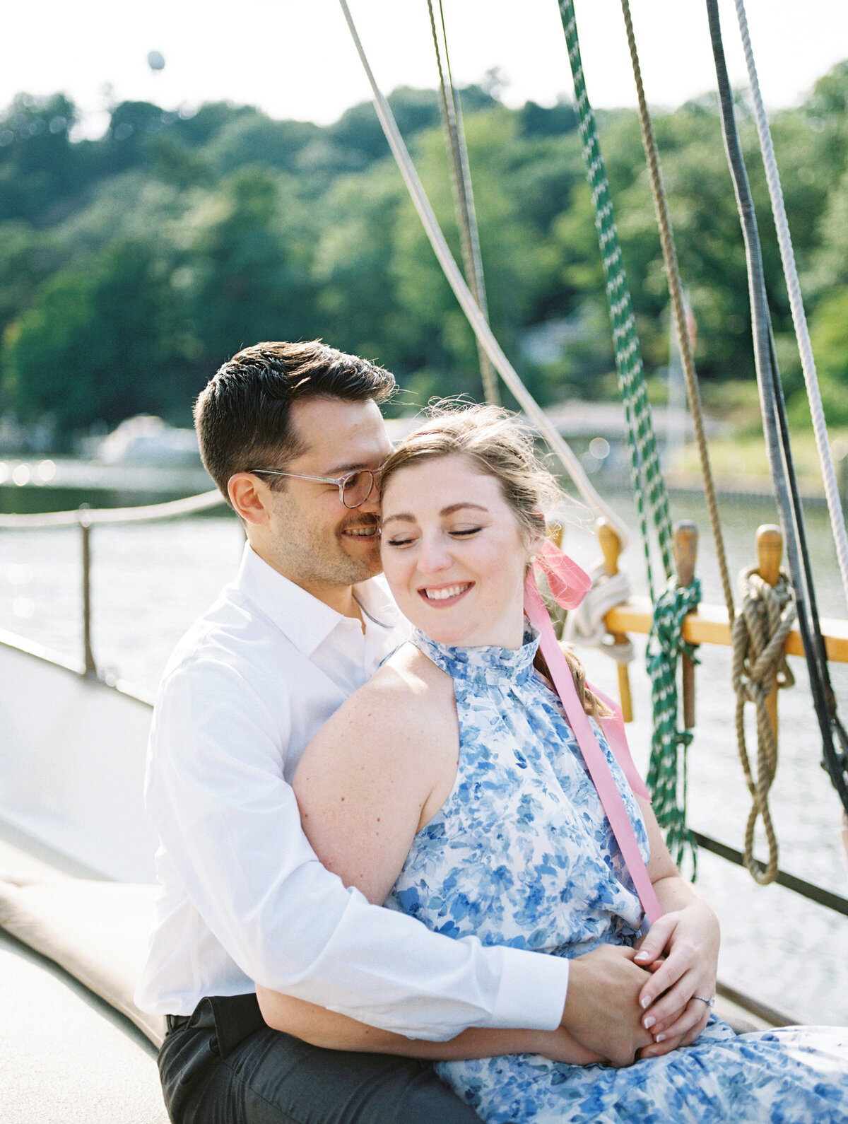 SailboatEngagementSessionOnLakeMichigan-50