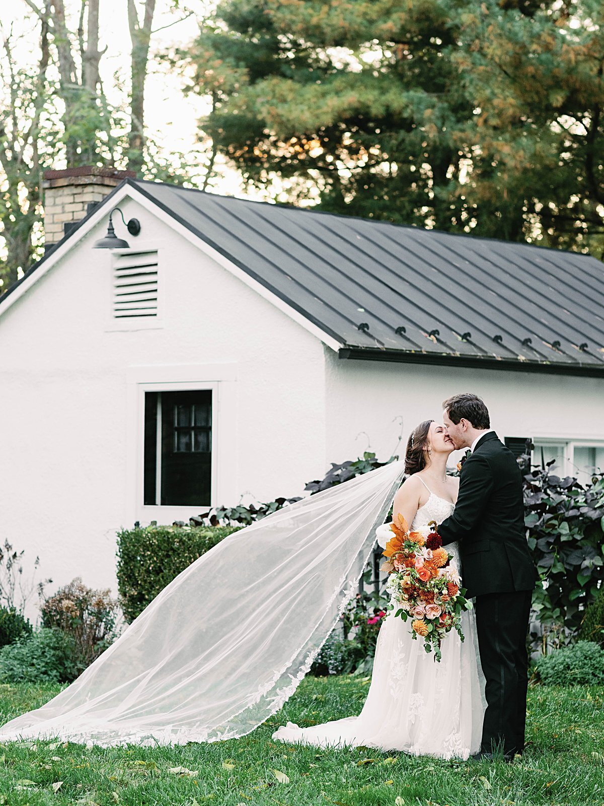 private-estate-wedding-middleburg-virginia-the-hancocks_1095