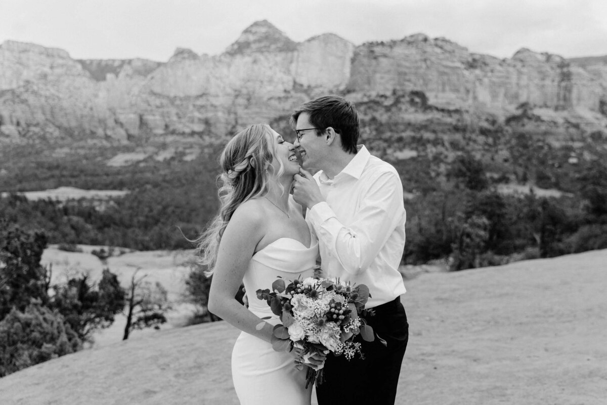 Sedona-Arizona-Desert-Elopement-Wedding-Photography_0020