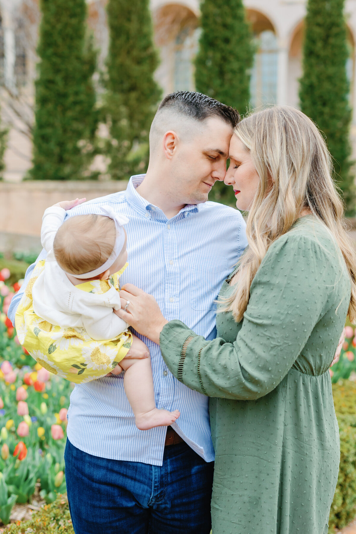 Mackey Family Photoshoot - Philbrook Museum - Amanda Hitchen Photography-9