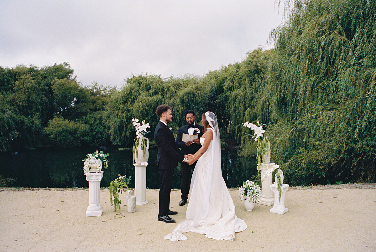 Ari+Jordanweddingfilm87879-22_websize