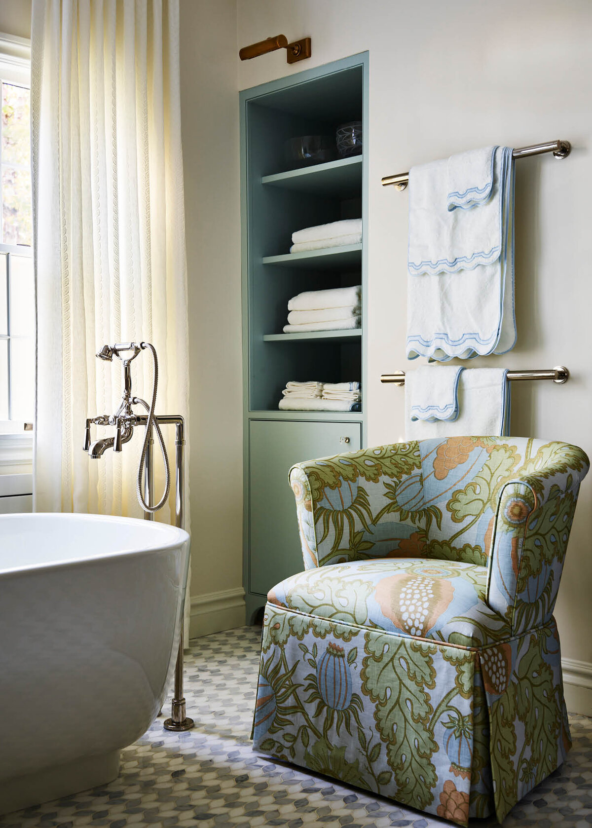 Sarah_Scales_Interior_Design_Portfolio_Boston_Bathrooms_2