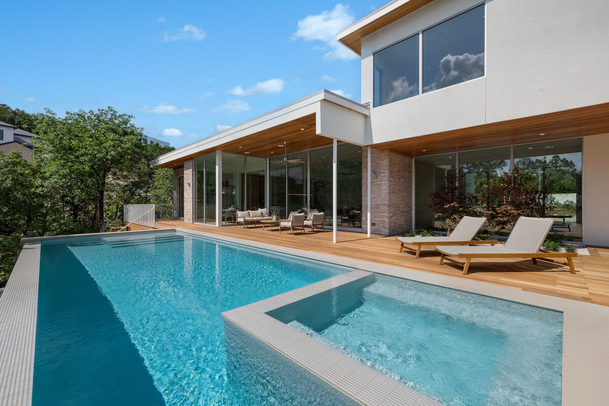 2707-toro-canyon-exterior-11