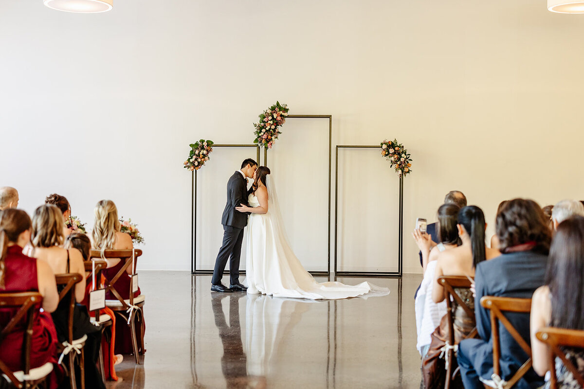 urban-daisy-wedding-2