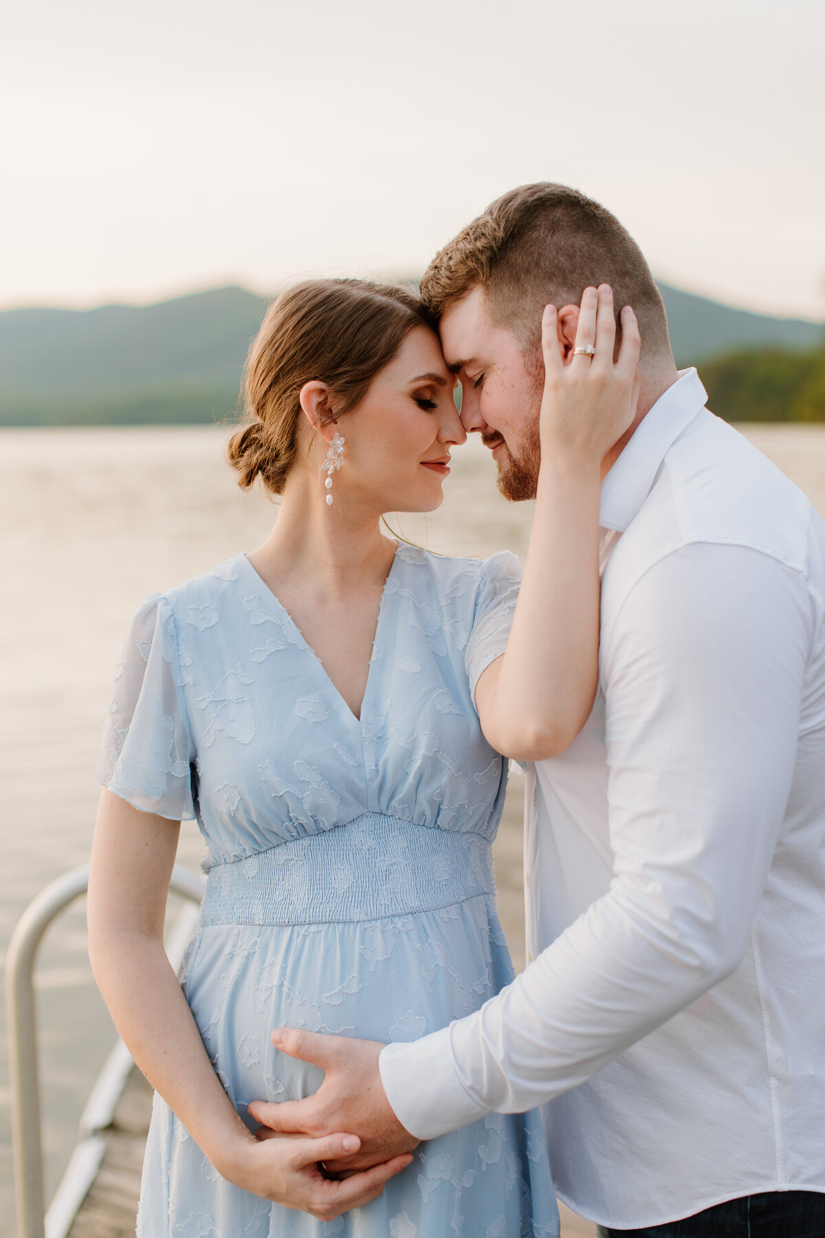 Documentary-Maternity-Session-at-Carvins-Cove-RJ-13