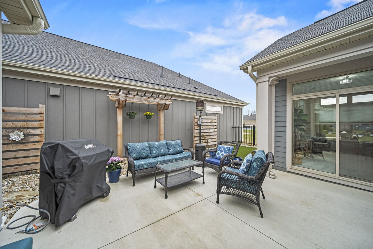 72-web-or-mls-A7403671