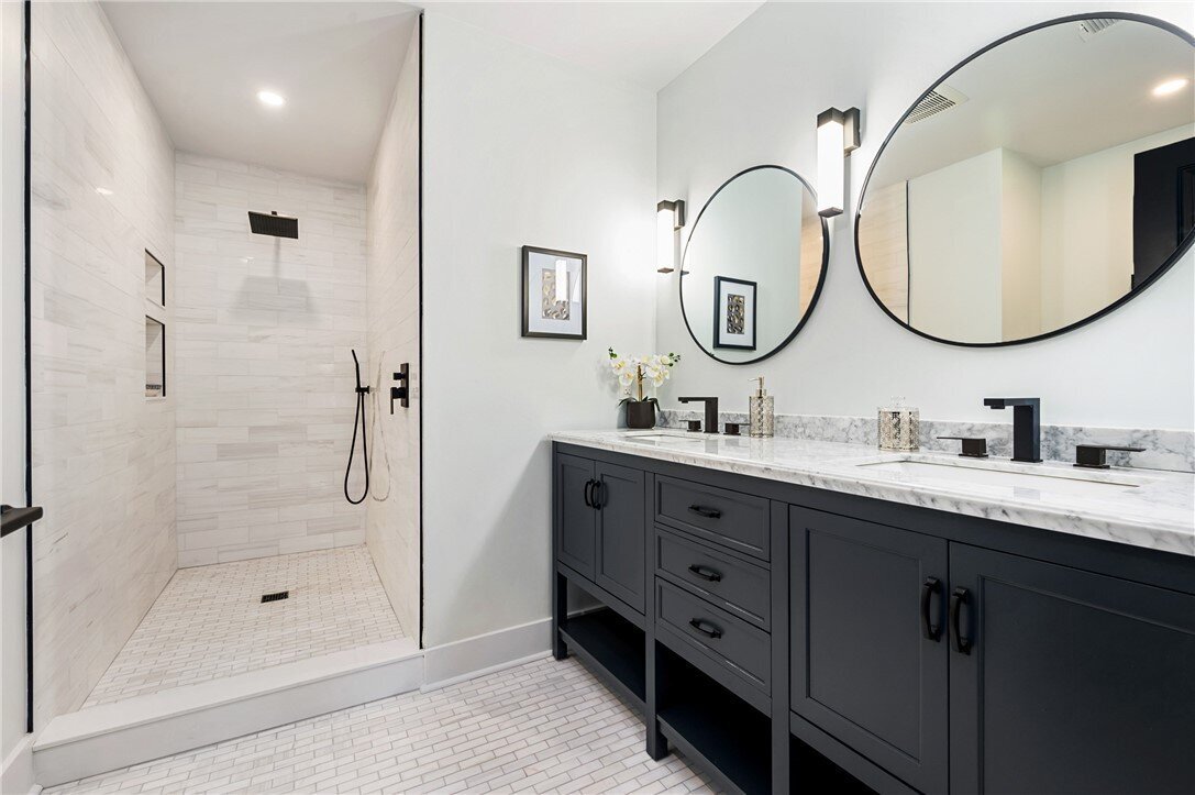 Bright and inviting staged bathroom showcasing functional design for quick home sale