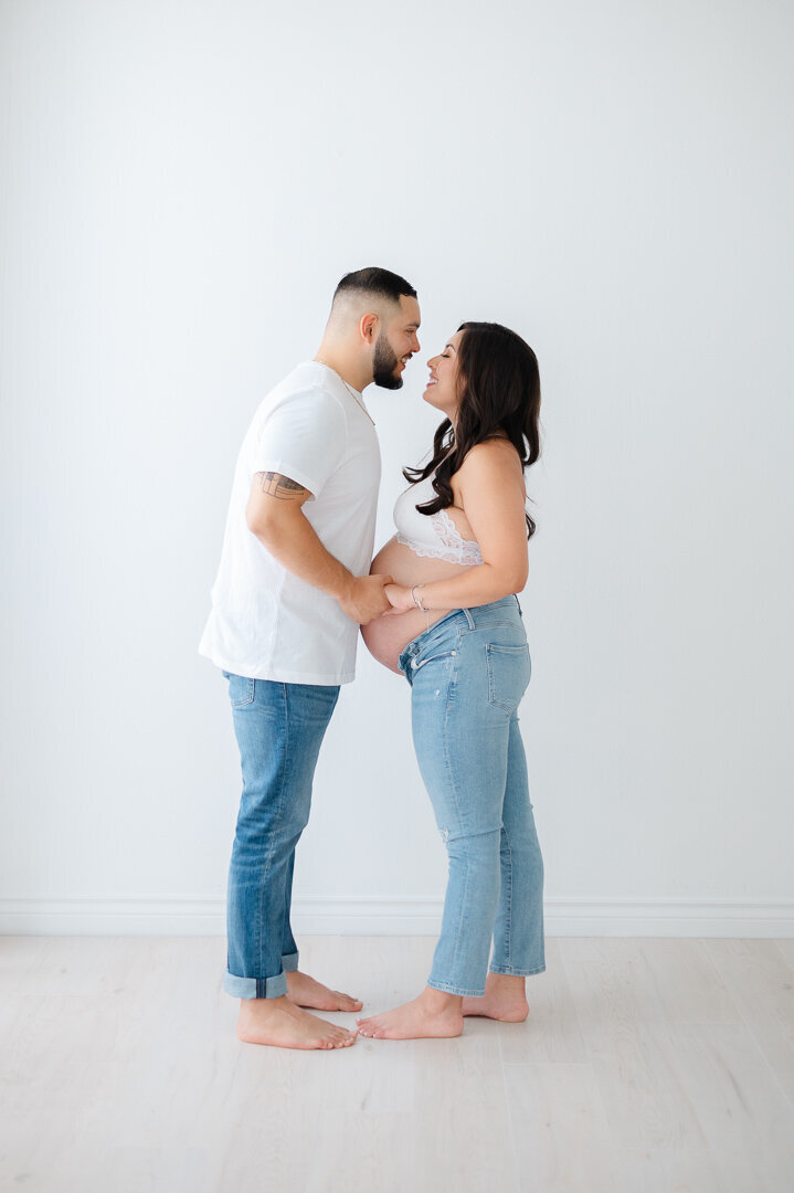 maternity photographers nwa-8854