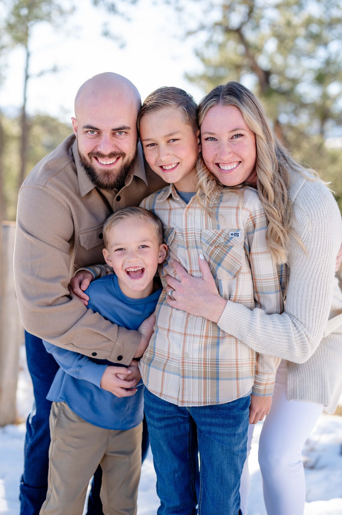 Colorado-Springs-CO-Ute-Valley-Pine-Tree-Christmas-Mini-Session-Magnolia-and-Grace-Photography-Co-CourtneyG-# (1)-15