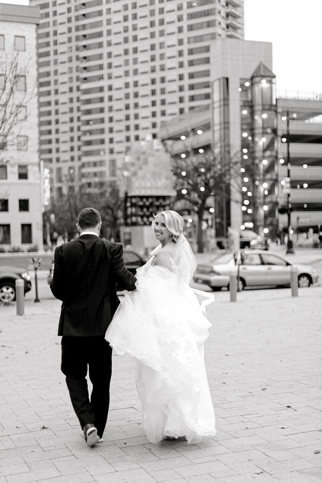 downtown-grand-rapids_Michigan-wedding-photographer_0186-Copy1