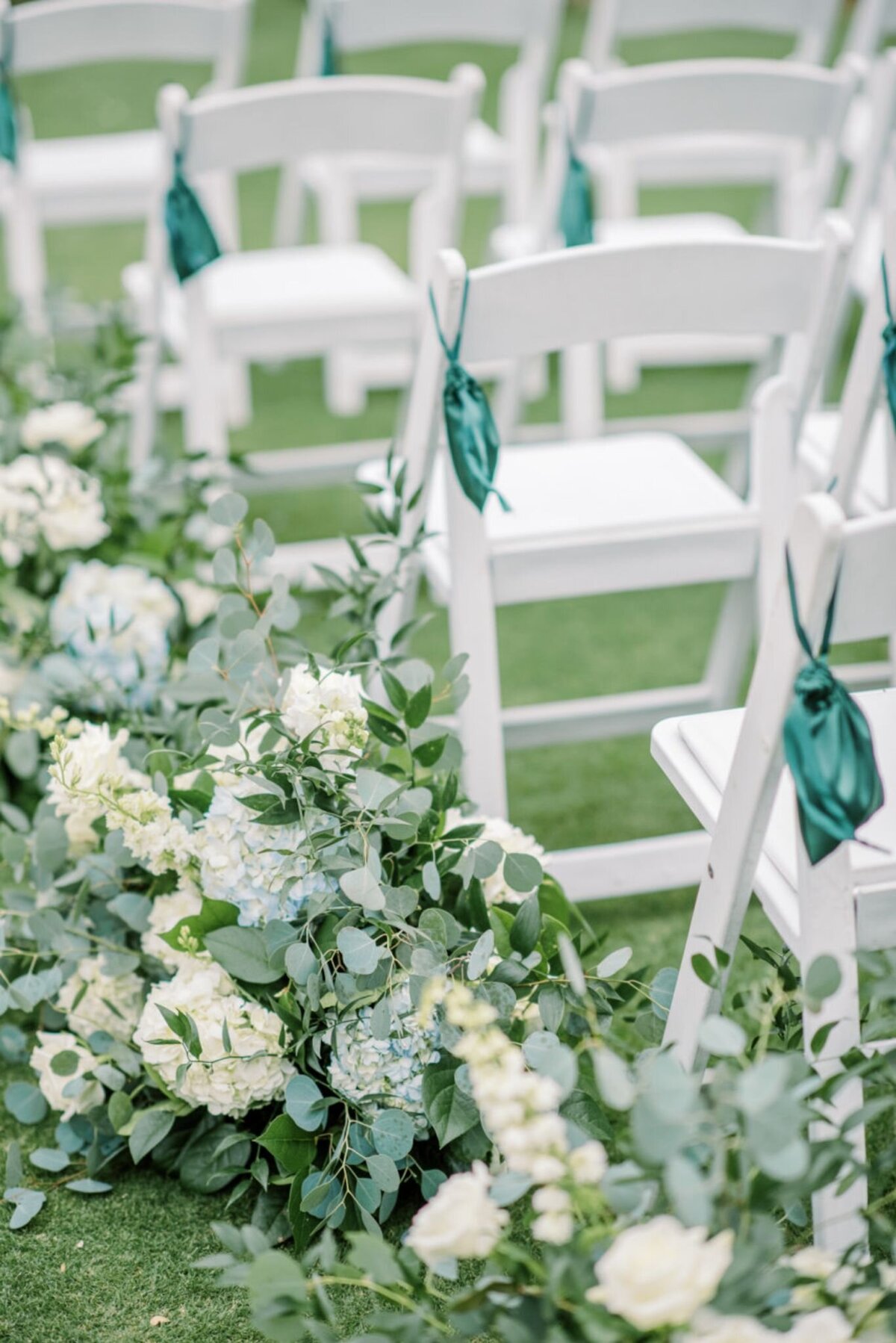 elegant-hanging-flower-arrangement-tamara-menges-designs-20