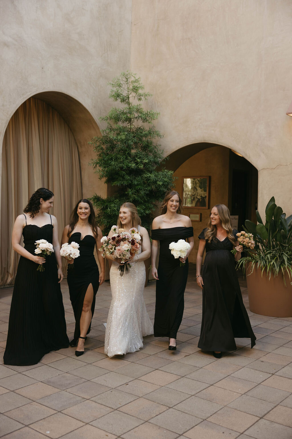 pretty-palm-leaf-event-co-molly-and-rodrigo-wedding-in-serra-plaza-30