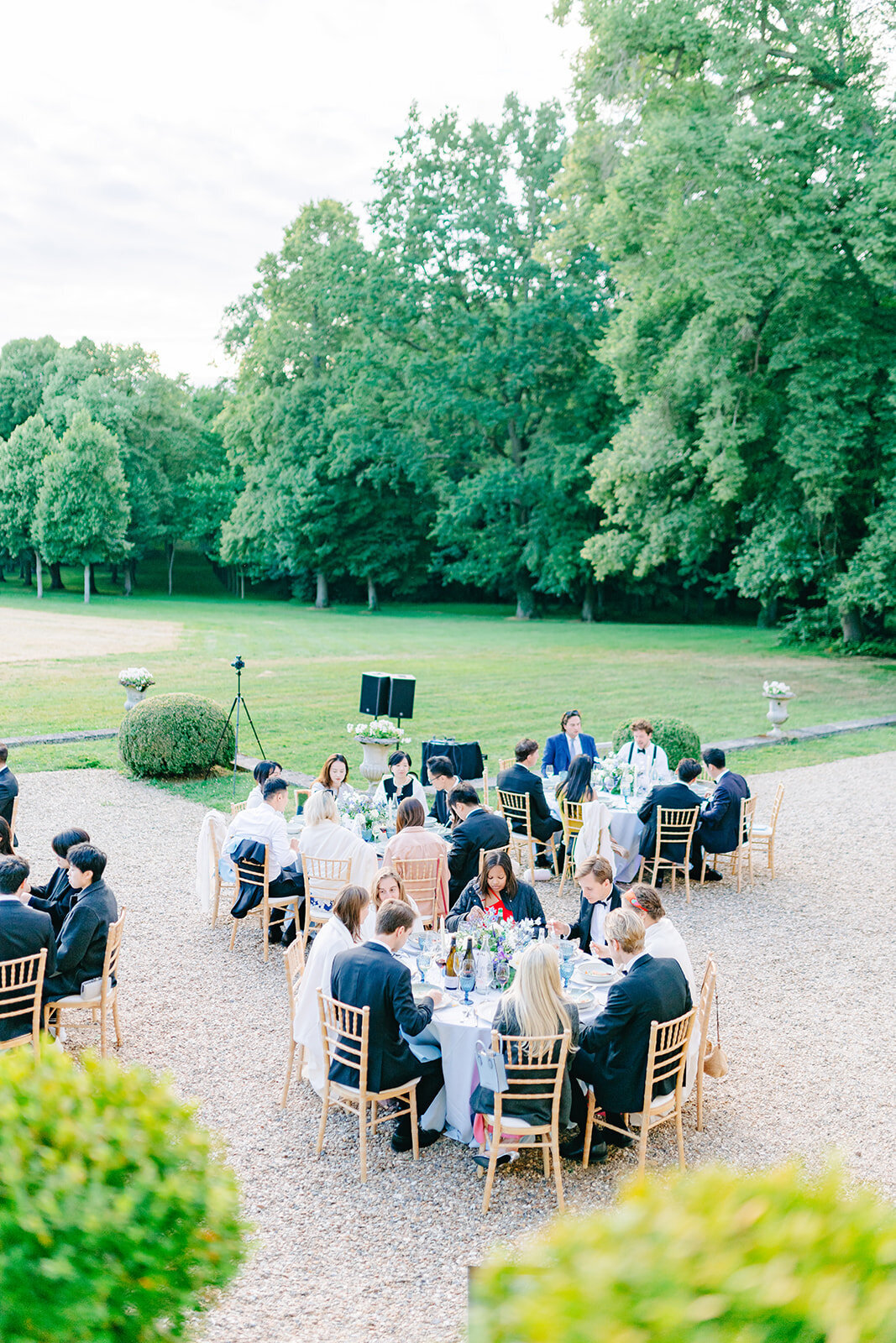 MorganeBallPhotography-Wedding-ZoeEdward-11-ChateauChamplatreux-Dinner-284-3809