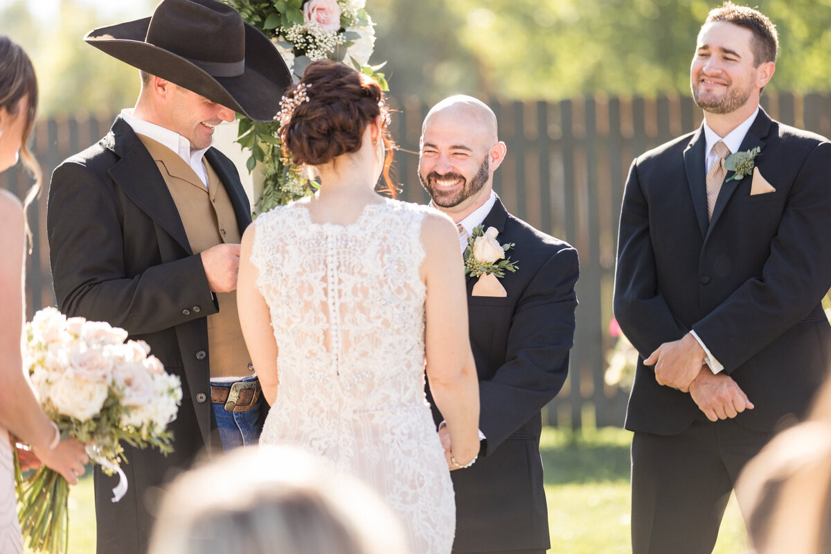 Wedding-At-Barn-In-Big-Horn-0041