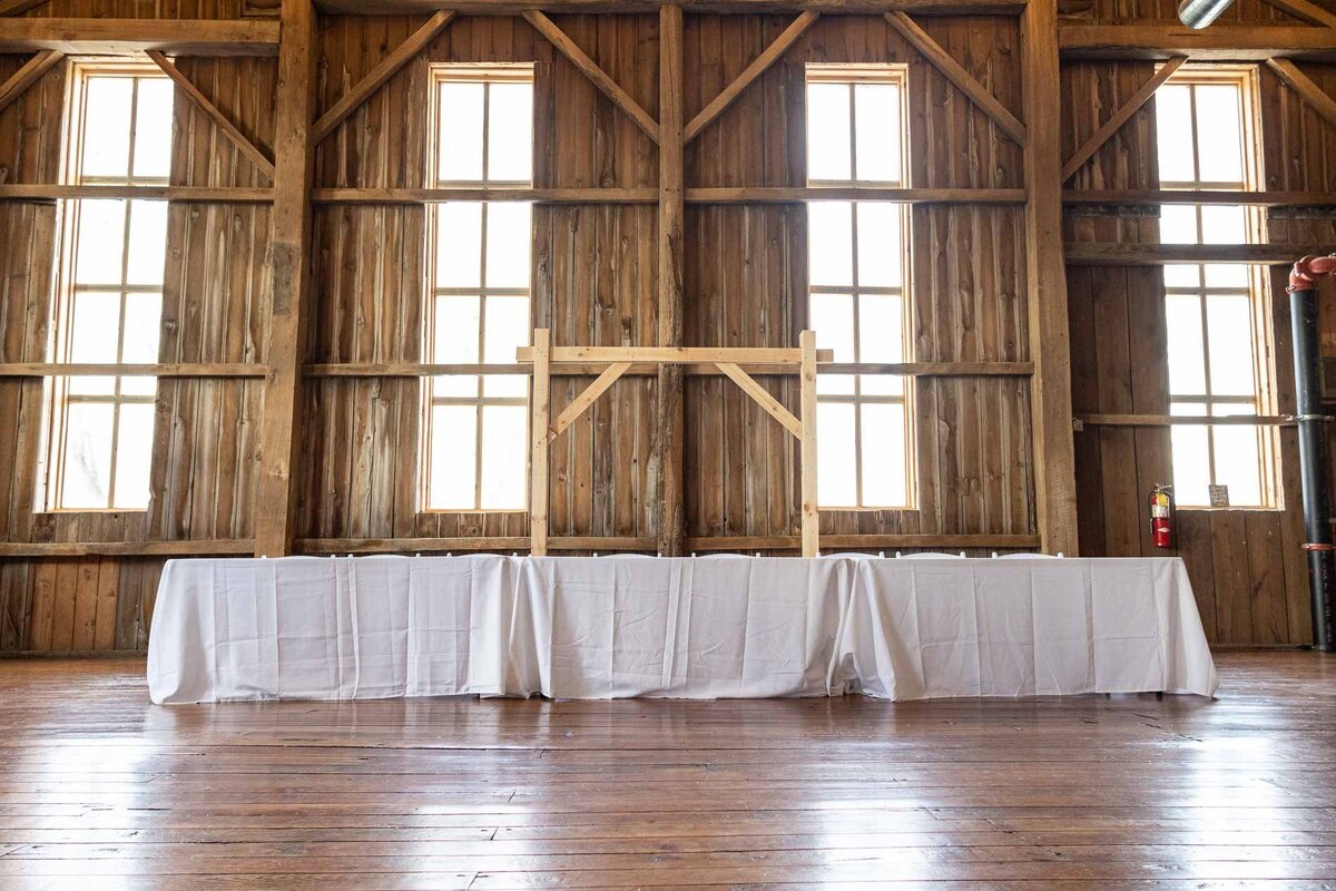 bicentennial-barn-dayton-wedding-venue--15