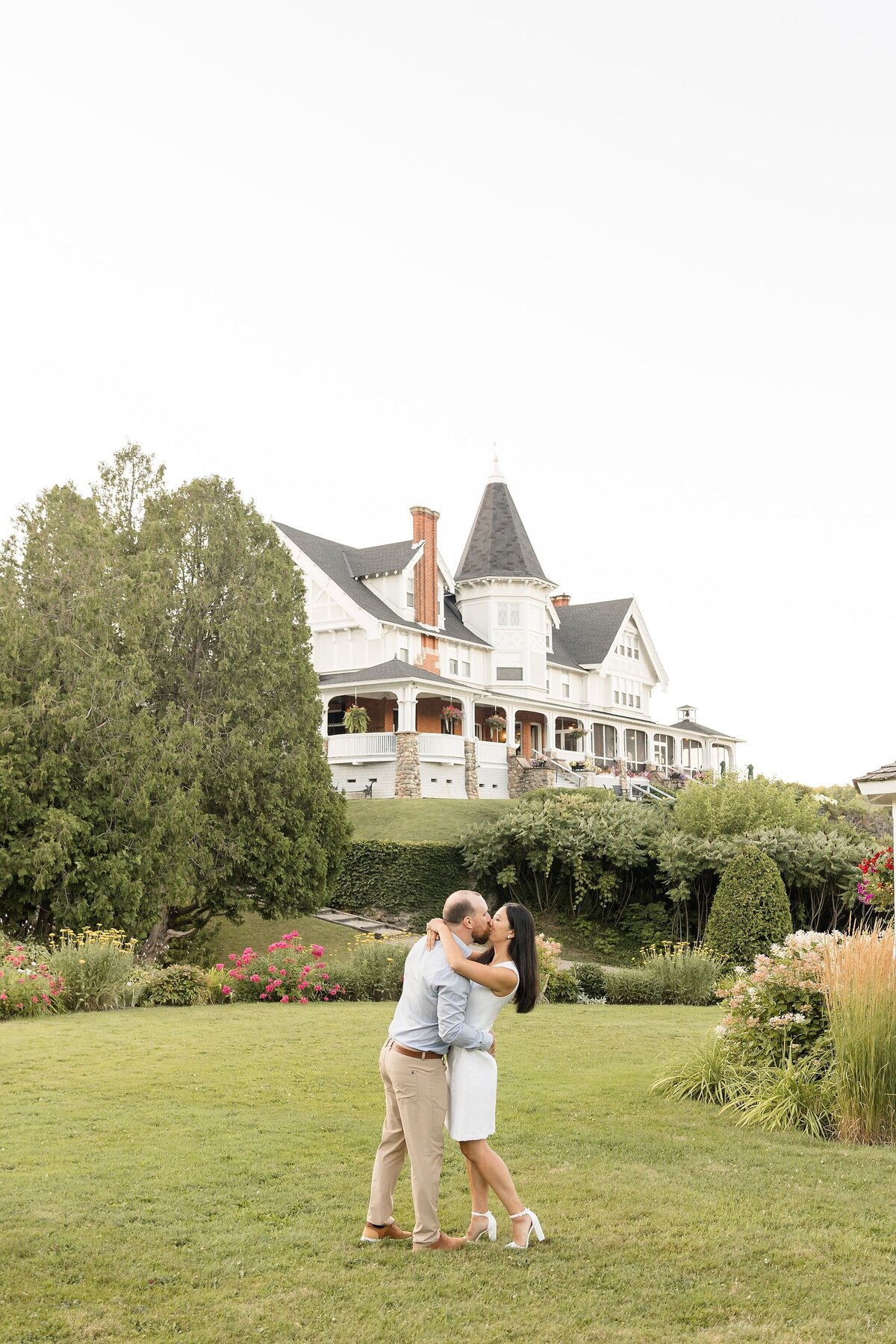 Jillian and David Engagement Sneak Peeks - Dylan and Sandra Photography -40