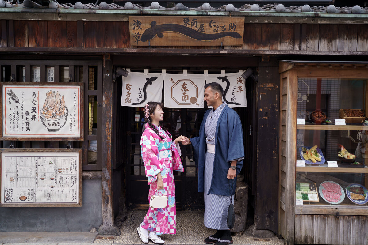 asakusa-tokyo-japan-kimono-photoshoot-couples