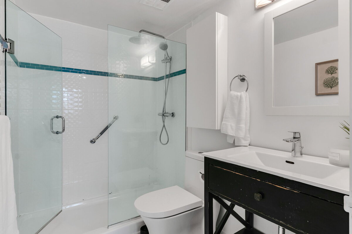 32-web-or-mls-27_001_Master Ensuite