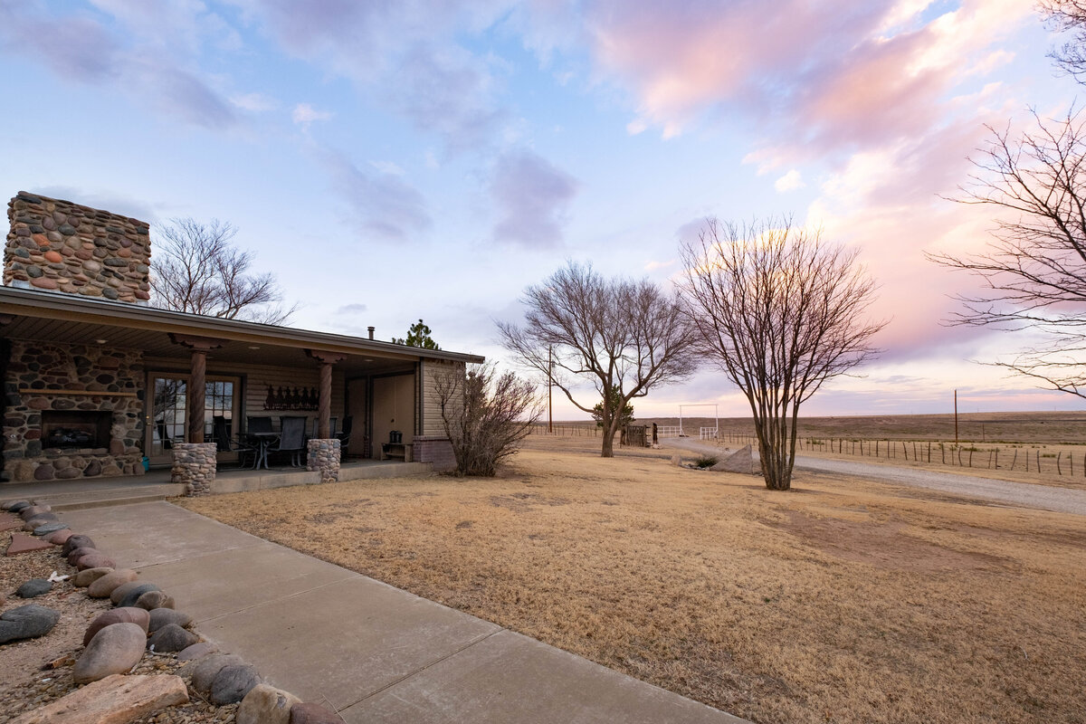 The Crawford Ranch Retreat is a charming ranch home 30 minutes outside Amarillo, TX.
