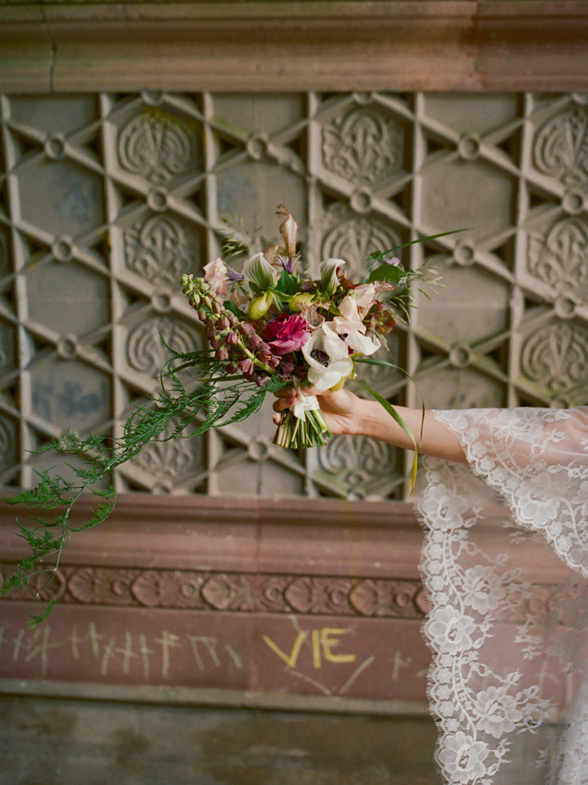 Faye-Fern-Creative-Ruby-Olivia-Rae-Hersey-Eugen-Hotaj-Prospect-Park-Boathouse-Wedding-First-Look-16