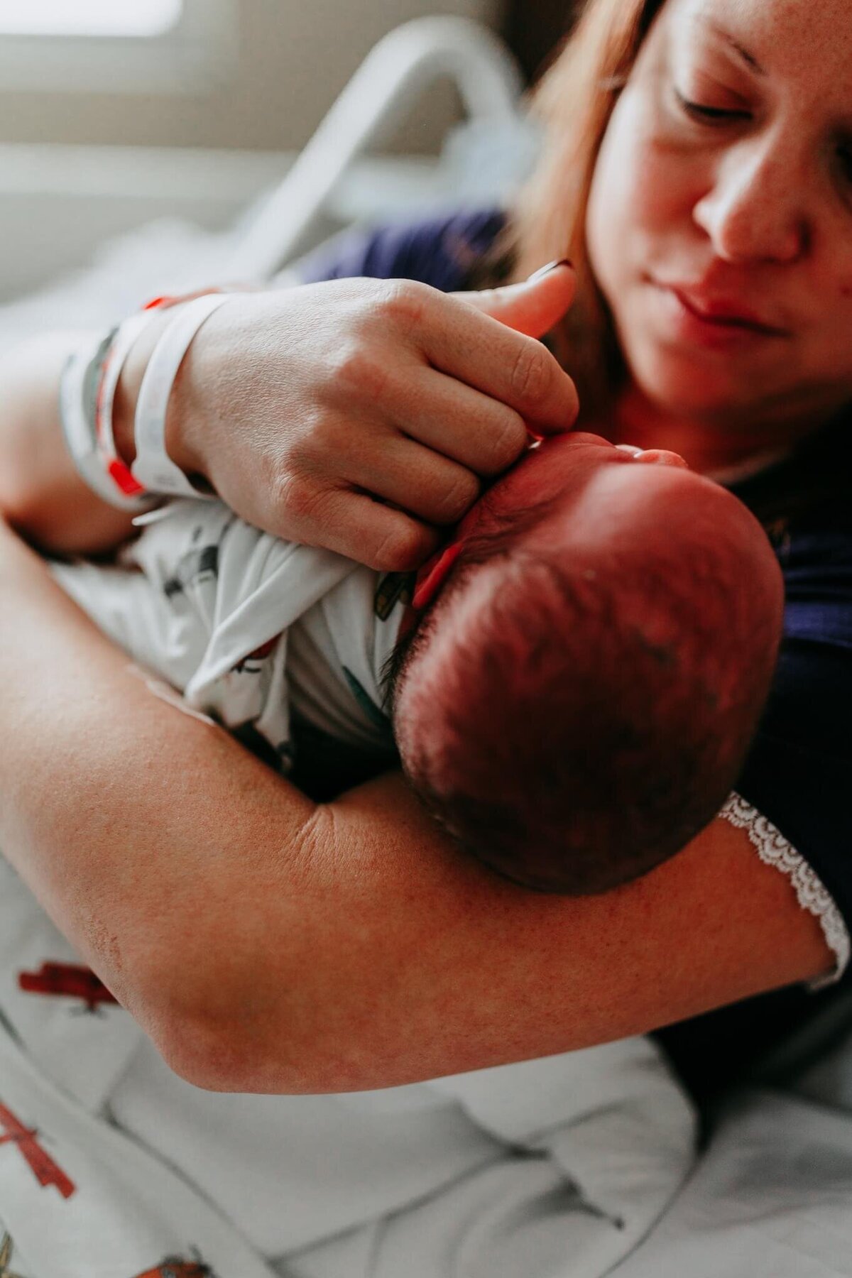 Best NW Arkansas fresh 48 photographer, fresh 48 photography near me, fresh 48 photos Northwest Arkansas, in hospital newborn portraits NW Arkansas